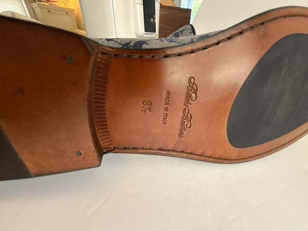 Brooks Brothers - Picture 2 of 4